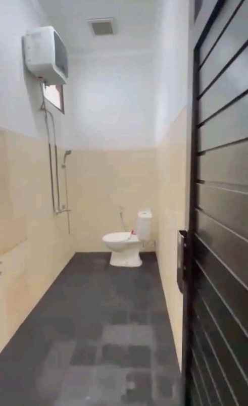 dijual rumah condo