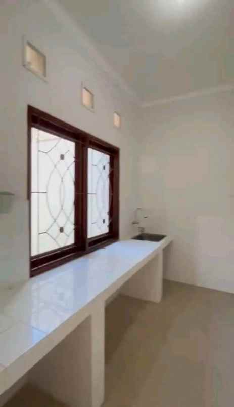 dijual rumah condo