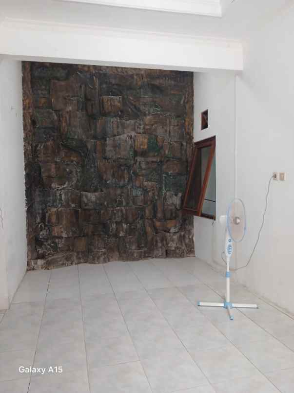 dijual rumah condongcatur