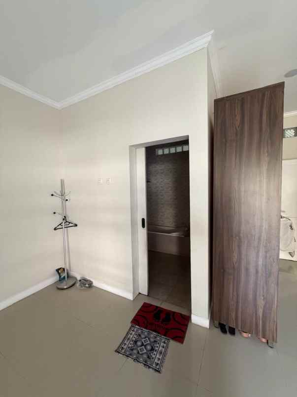 dijual rumah dalam komplek di cakung jakarta timur