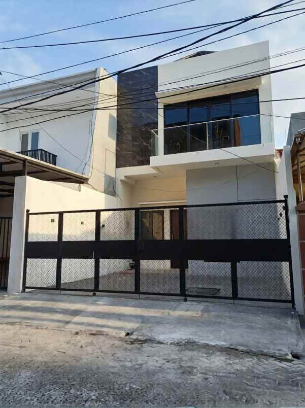 dijual rumah damo indah timur