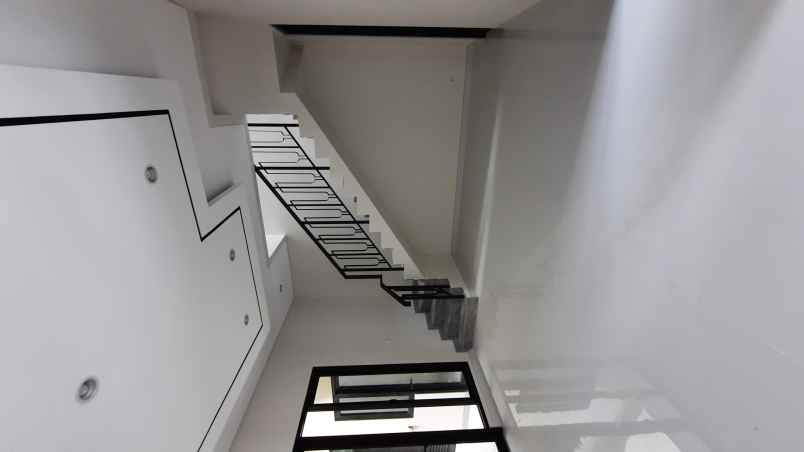 dijual rumah darmo permai selatan