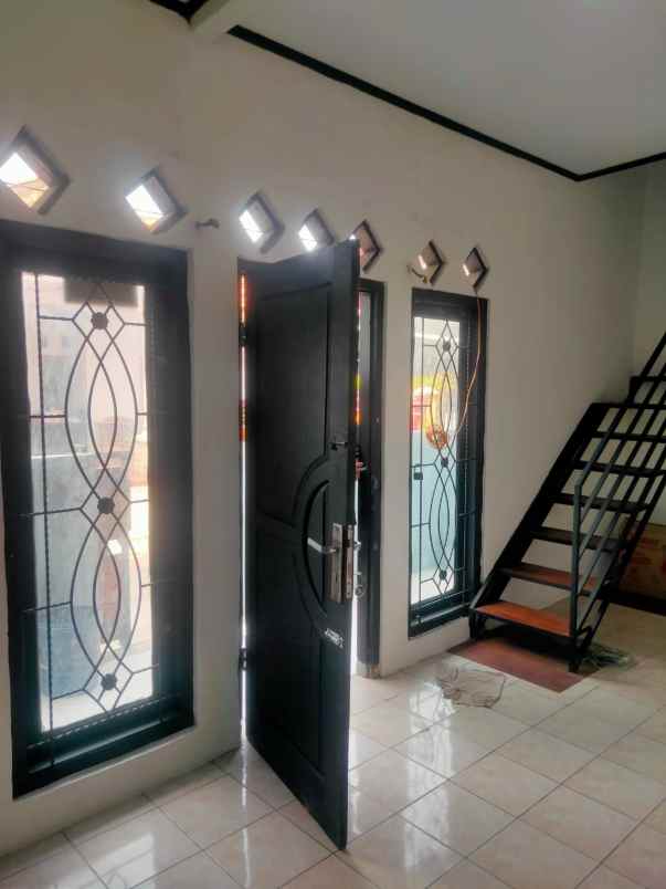 dijual rumah deket rsud depok sawangan