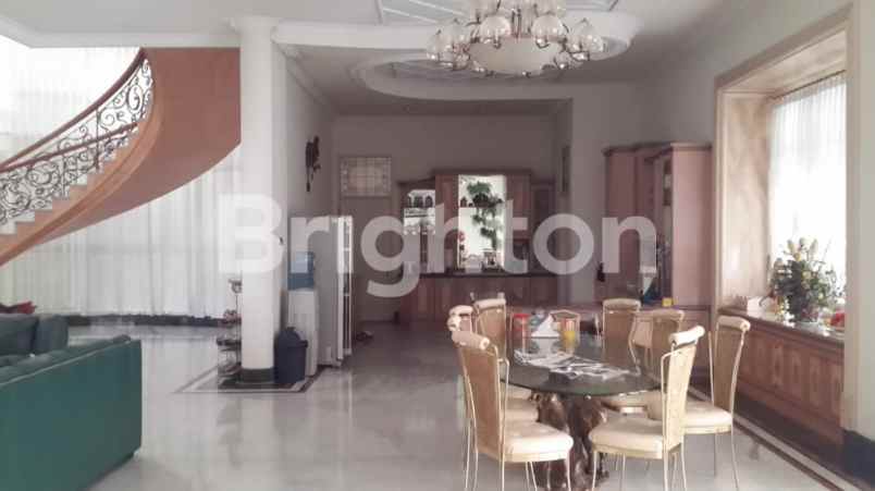 dijual rumah dharmahusada