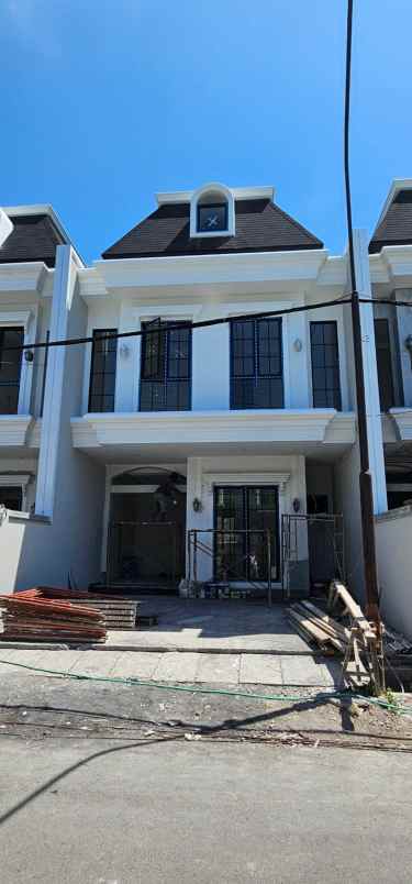 dijual rumah dharmahusada indah