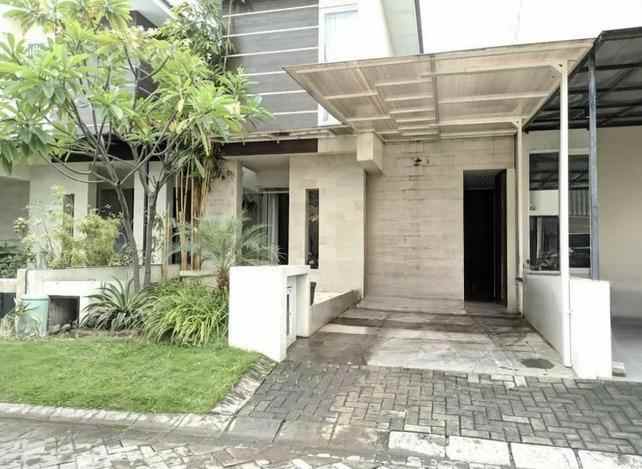 dijual rumah dian istana moca vrbana