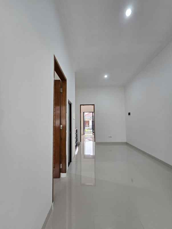 dijual rumah duren sawit jaktim