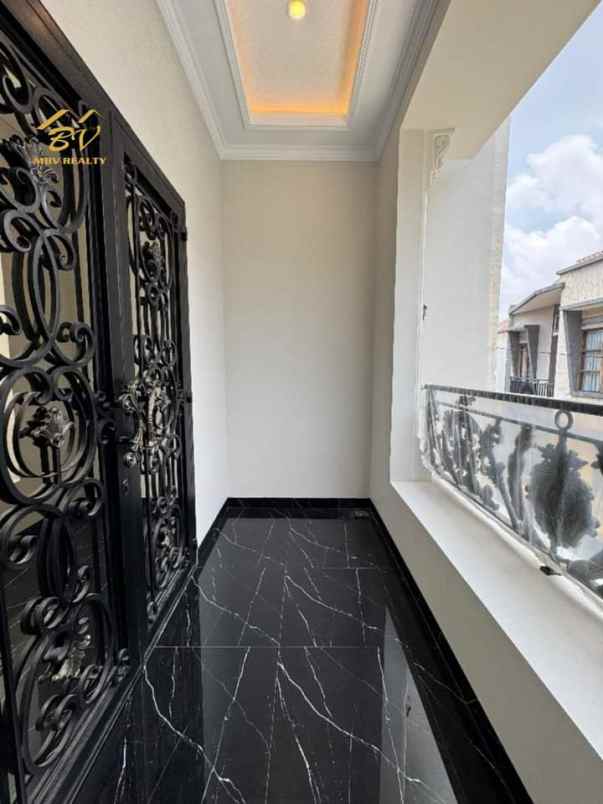 dijual rumah gandaria jagakarsa