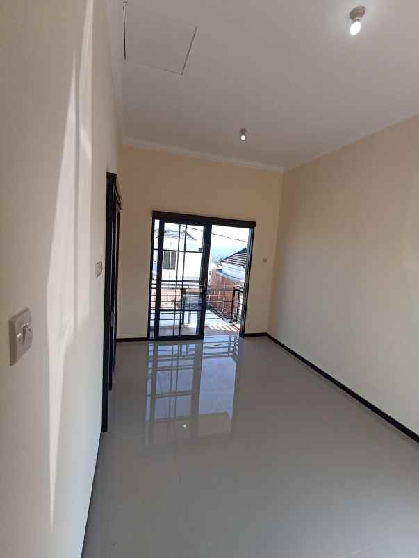 dijual rumah grand arjuna village ii