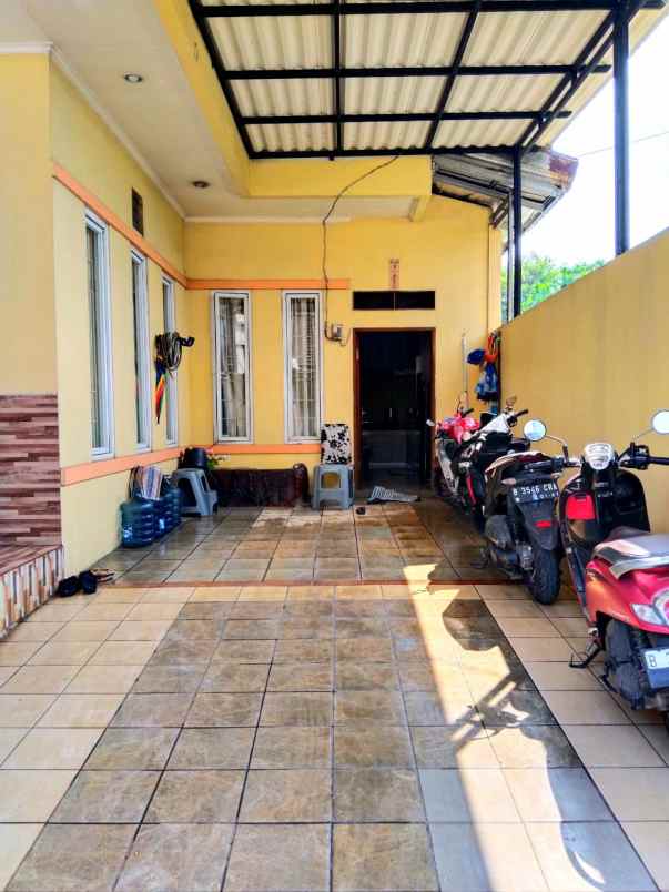 dijual rumah grand view karawaci