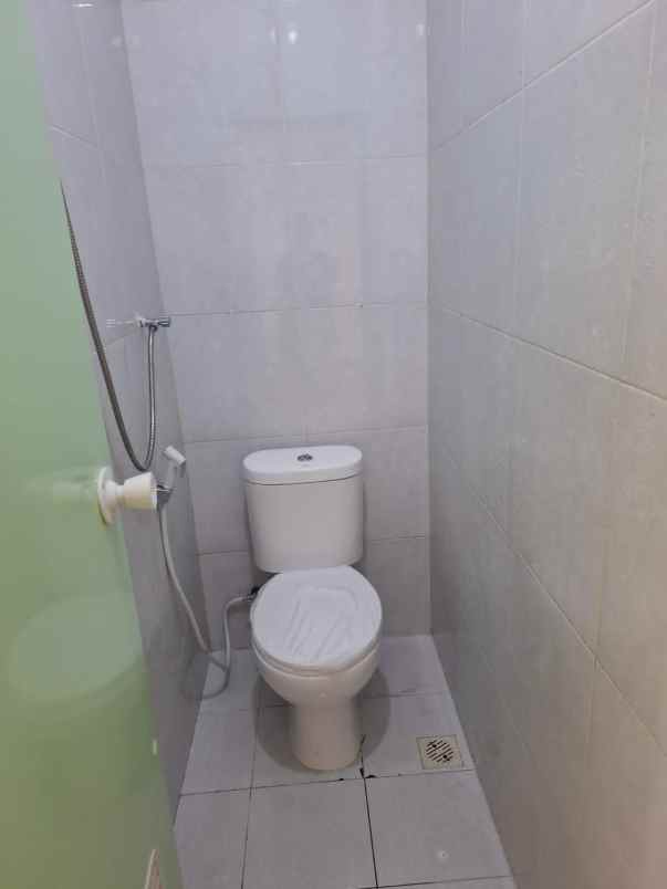 dijual rumah green mansion lontar