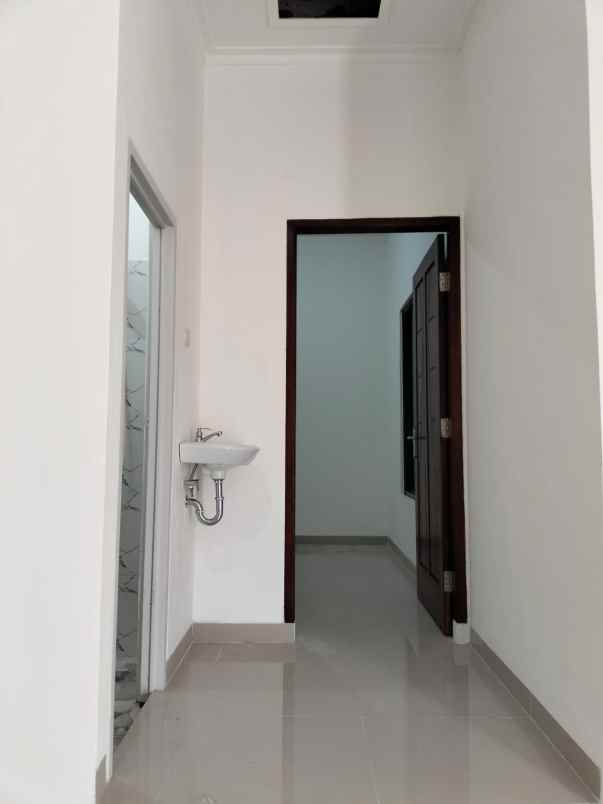 dijual rumah harapan indah