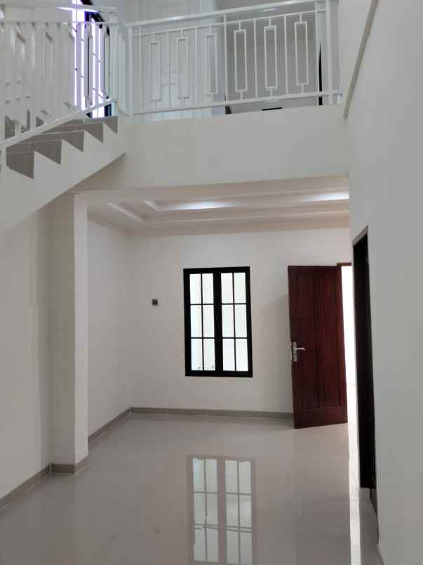 dijual rumah harapan indah