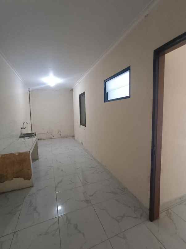 dijual rumah harapan indah