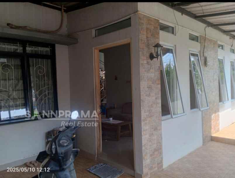 dijual rumah hook 1 5 lantai di griya melati mas gdc