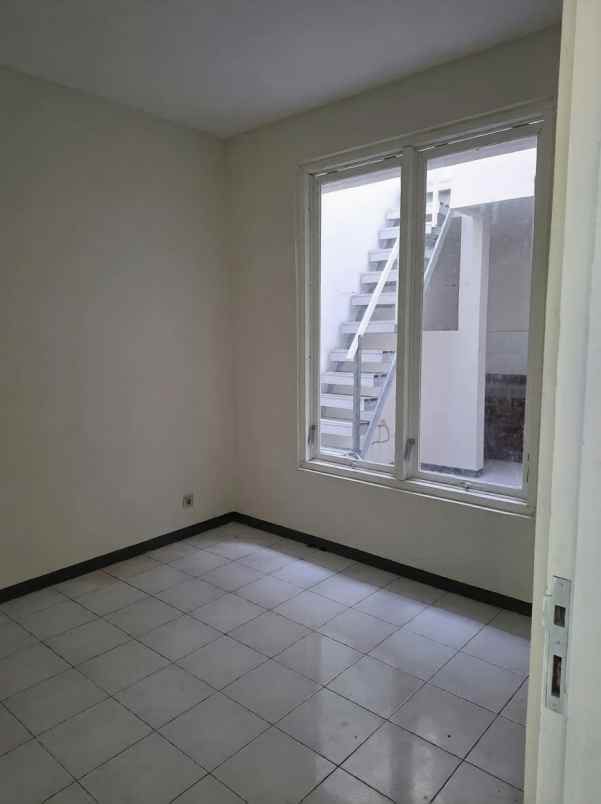 dijual rumah internasional vilage citraland