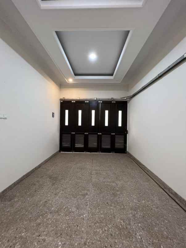 dijual rumah jagakarsa jakarta selatan