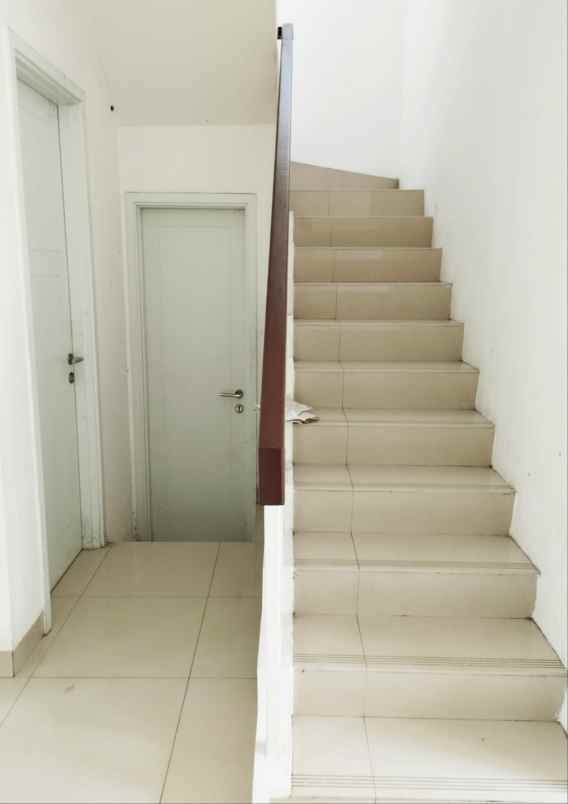 dijual rumah jakarta garden city