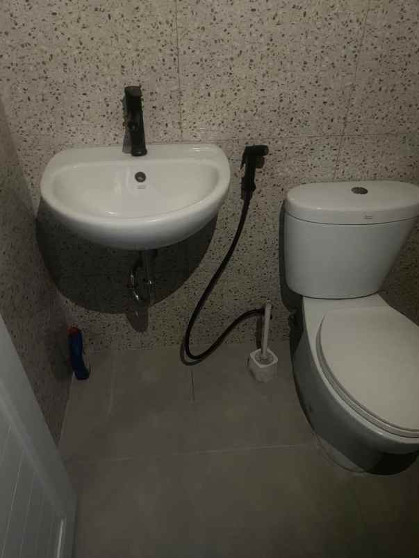 dijual rumah jakarta garden city cakung