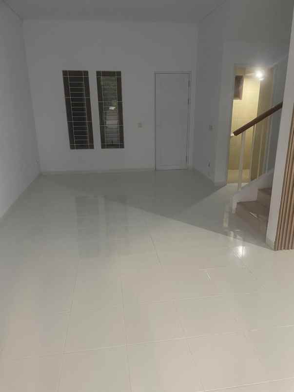 dijual rumah jakarta garden city cakung