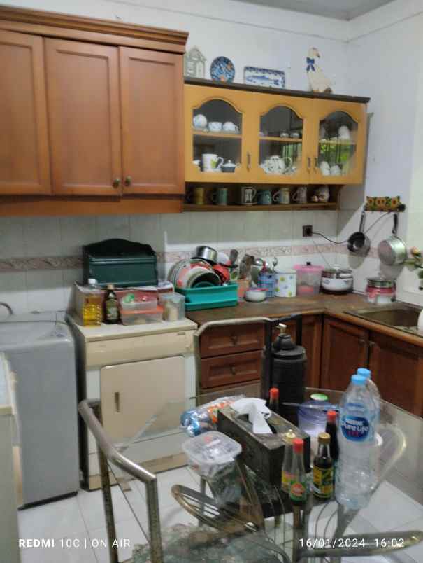 dijual rumah jalan angsana raya bsd