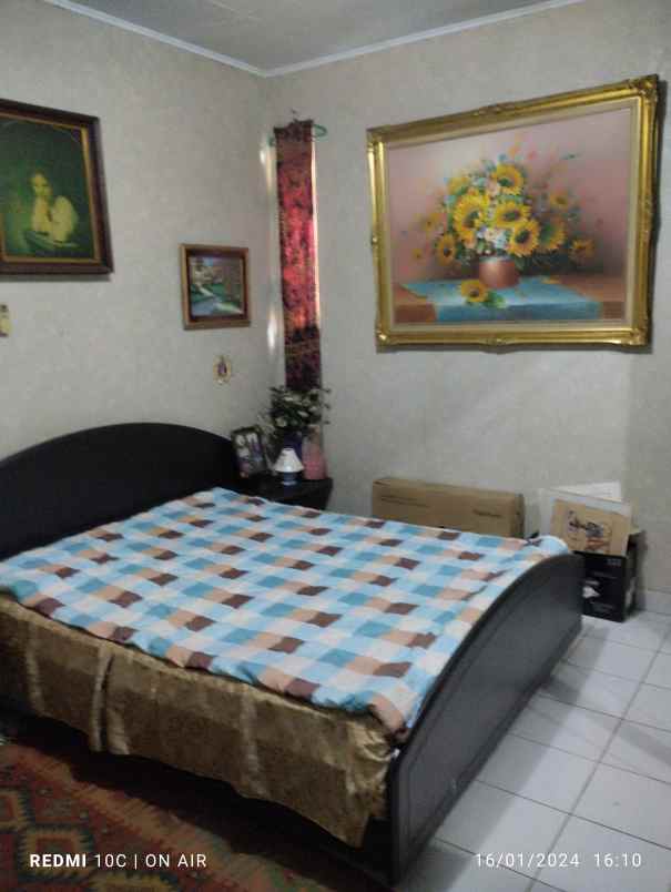 dijual rumah jalan angsana raya bsd