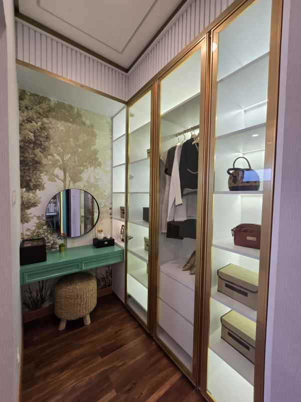 dijual rumah jalan aria putra