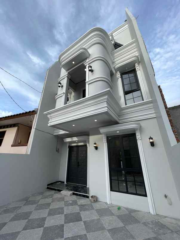 dijual rumah jalan benda ciganjur