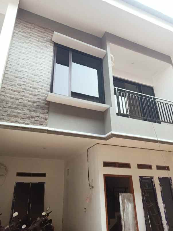 dijual rumah jalan bintara iv bekasi barat
