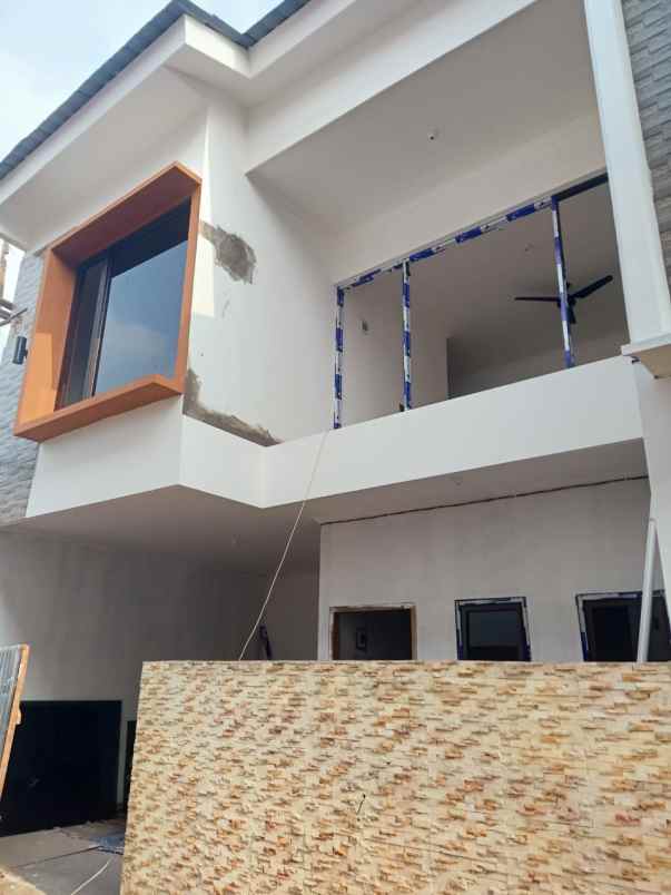 dijual rumah jalan bintara iv bekasi barat