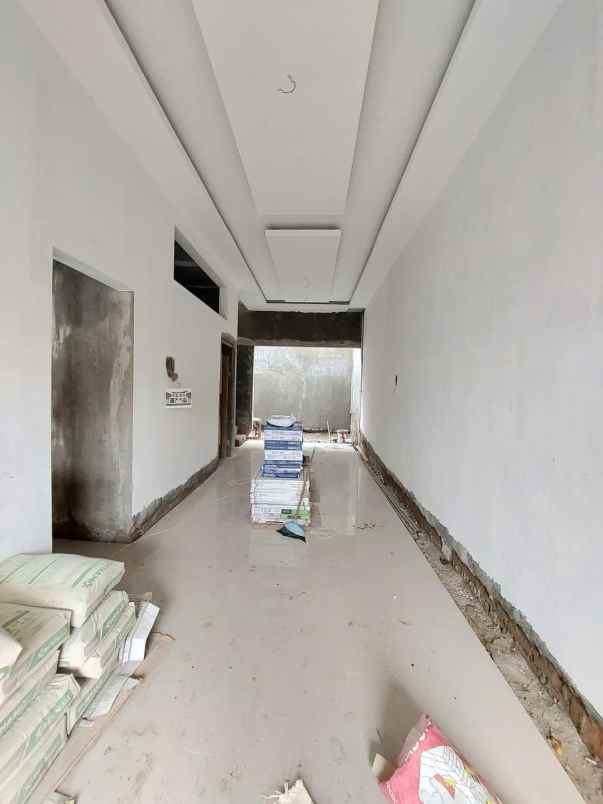 dijual rumah jalan borobudur