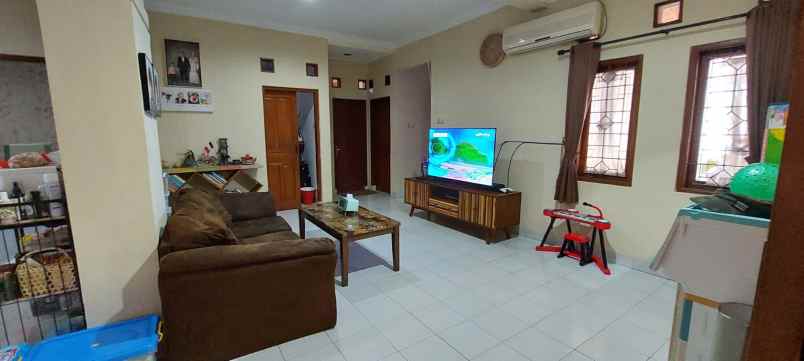 dijual rumah jalan borobudur