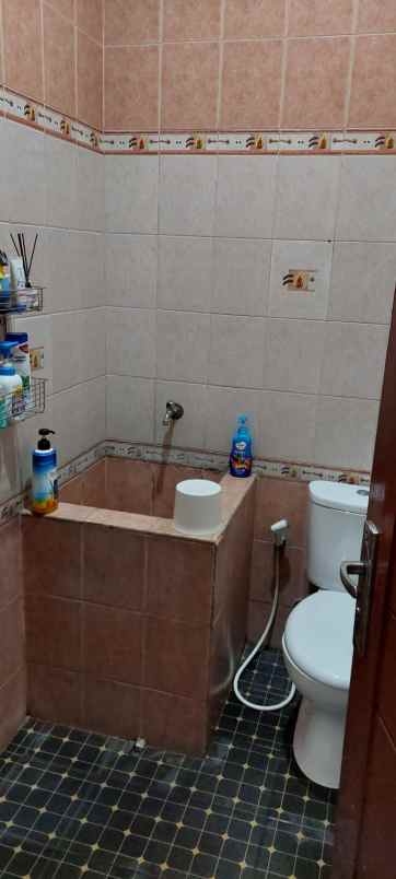 dijual rumah jalan borobudur