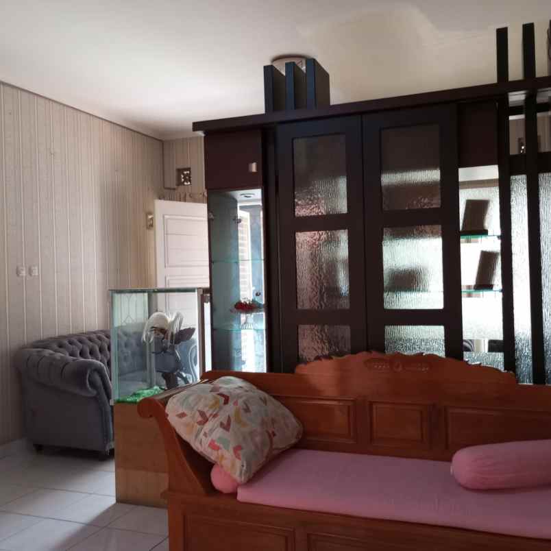 dijual rumah jalan cipagalo girang