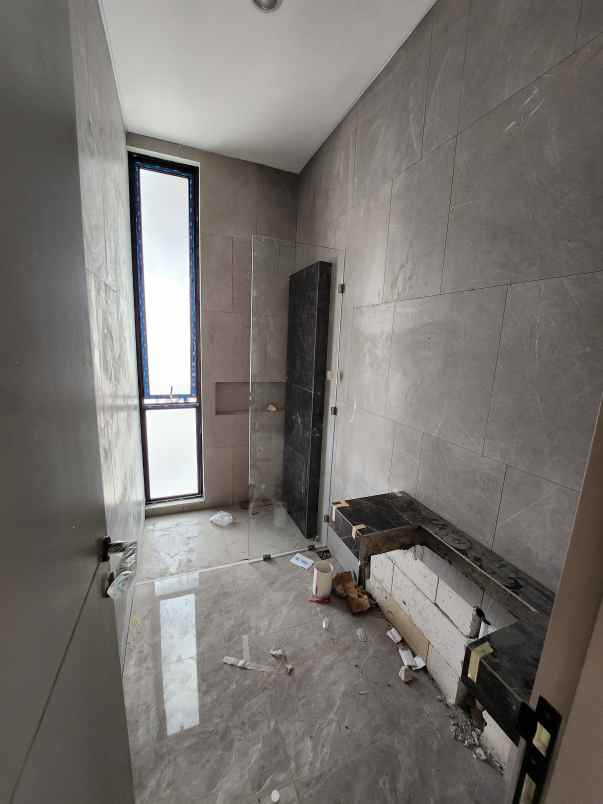 dijual rumah jalan dempsey hill citraland