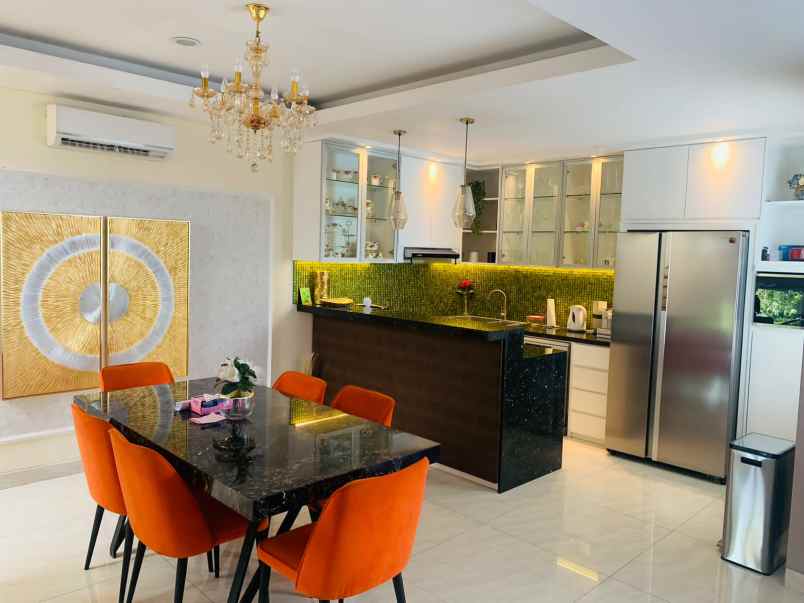 dijual rumah jalan gunung salak