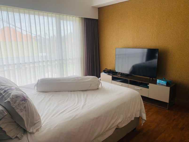 dijual rumah jalan gunung salak