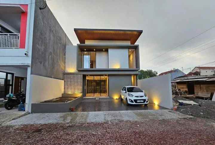 dijual rumah jalan kaliurang km 6 5