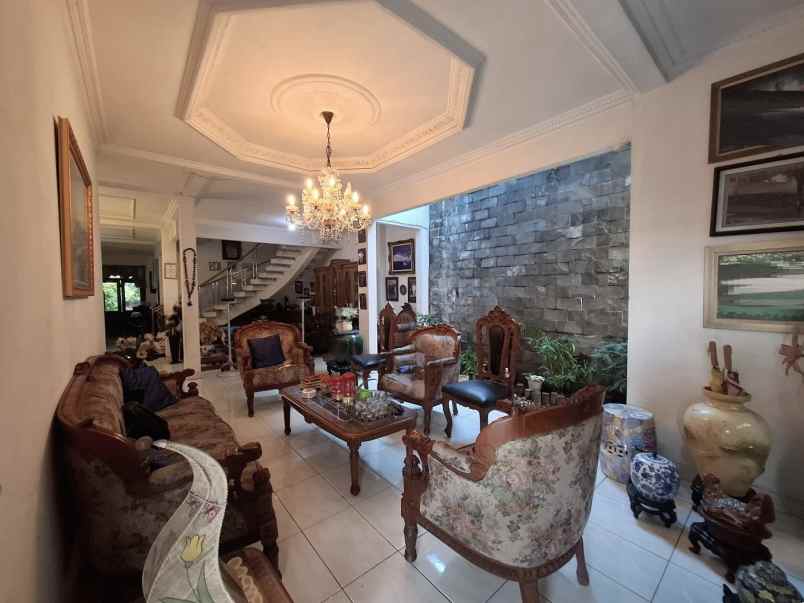 dijual rumah jalan madrasah duren sawit