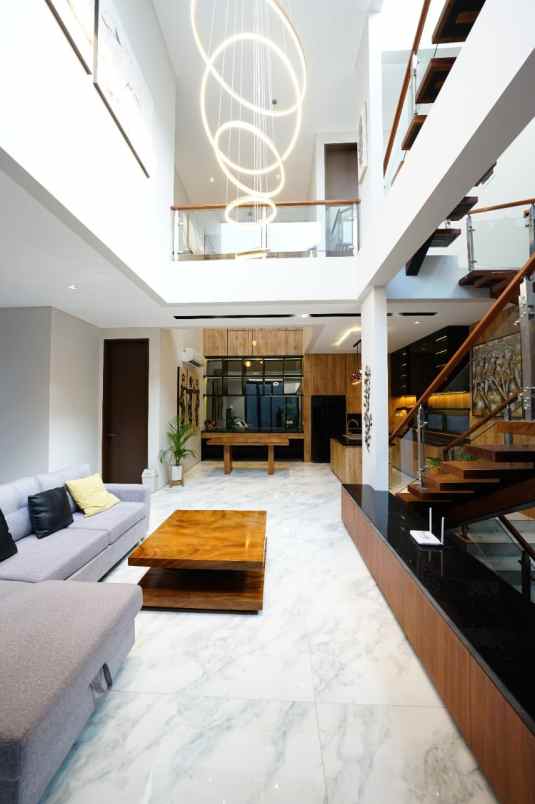 dijual rumah jalan raya bintaro