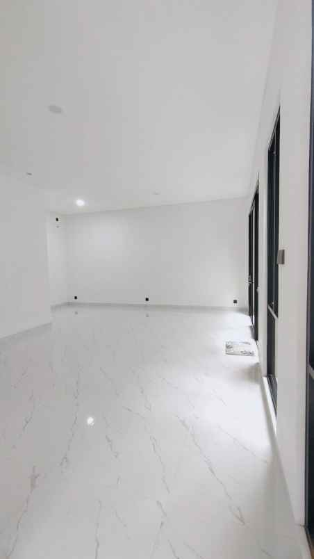 dijual rumah jalan raya bintaro jaya