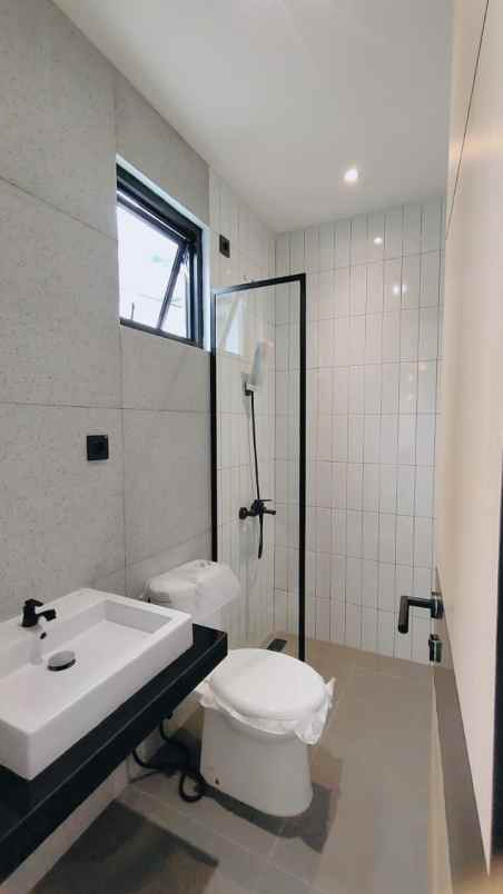 dijual rumah jalan raya bintaro jaya