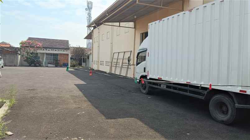 dijual rumah jalan raya kaliabang