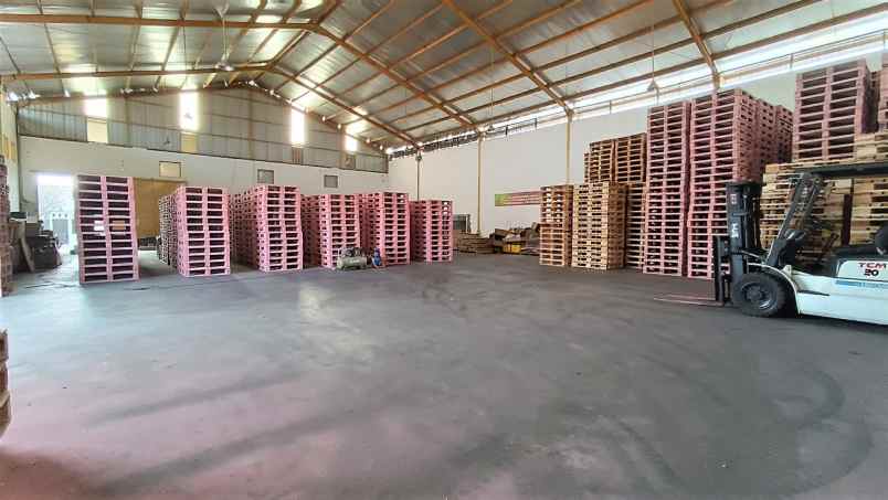 dijual rumah jalan raya kaliabang