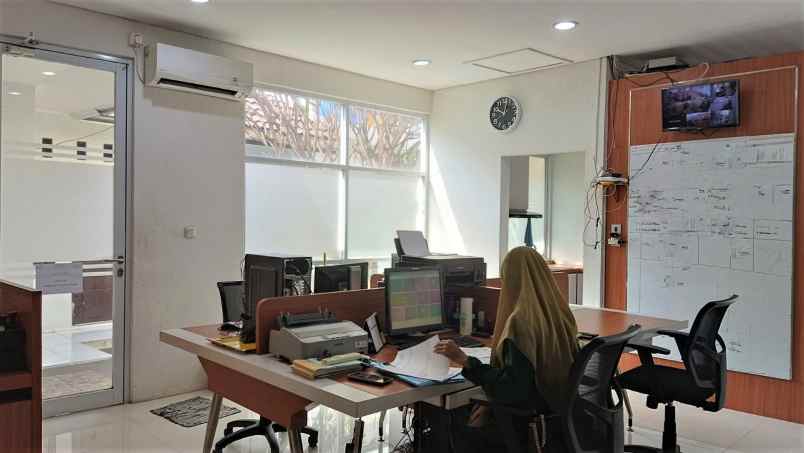 dijual rumah jalan raya kaliabang