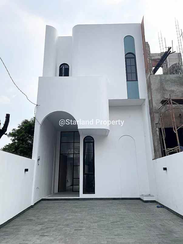 dijual rumah jalan raya kejaksaan joglo