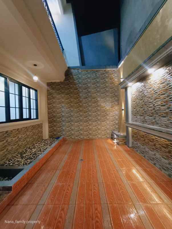 dijual rumah jalan raya kembangan joglo