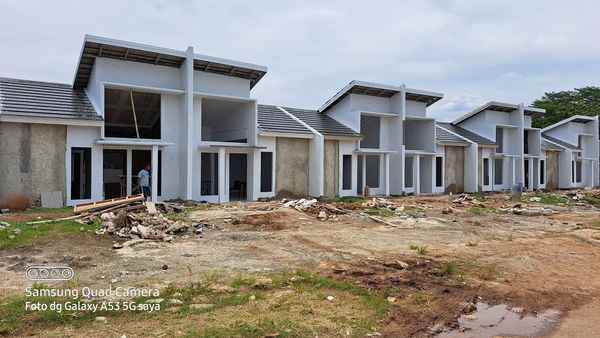 dijual rumah jalan raya lubang buaya