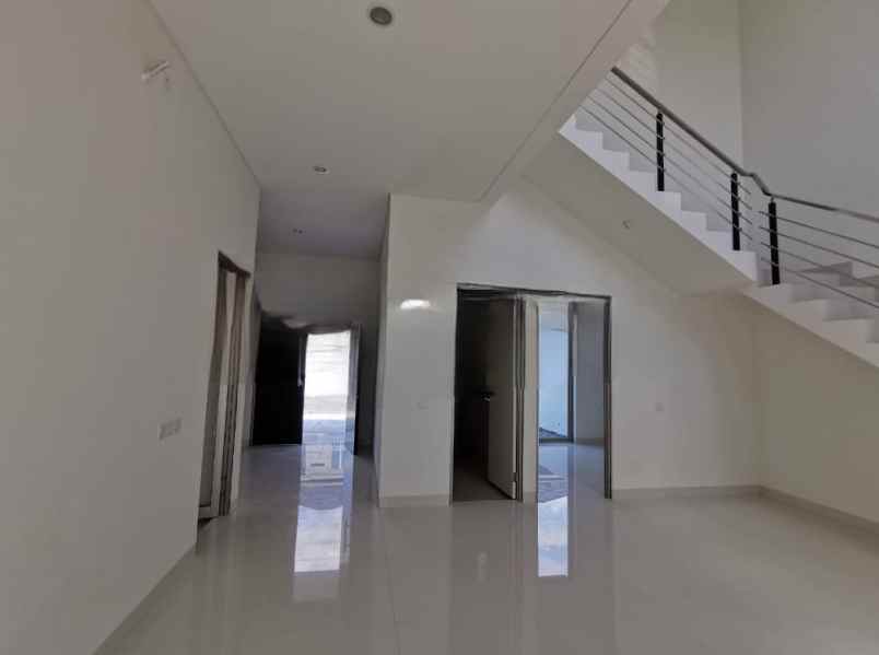 dijual rumah jalan raya menganti