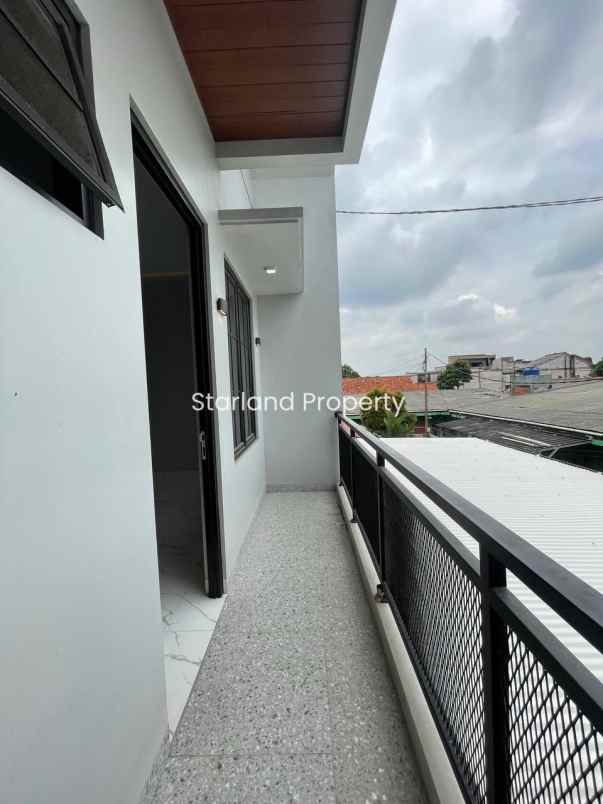 dijual rumah jalan raya pondok kacang